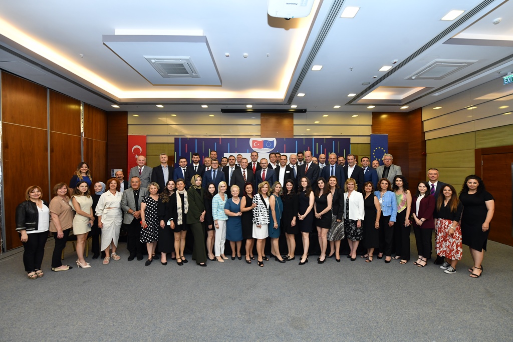 STK'LAR S�RD�R�LEB�L�RL�K ���N G��LER�N� B�RLE�T�RD�