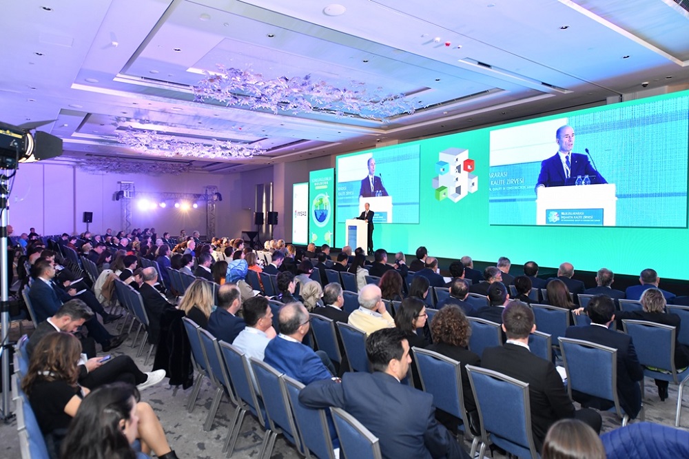 10. ULUSLARARASI �N�AATTA KAL�TE Z�RVESݒNDE �S�RD�R�LEB�L�R GELECEK� KONU�ULDU