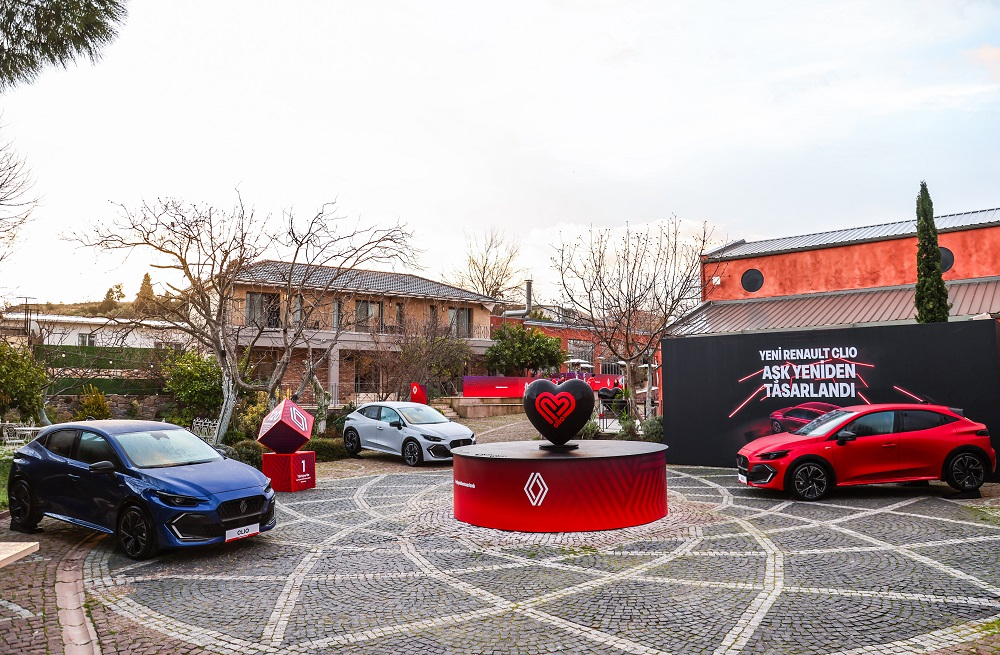 CLIO, YEN� NESL�YLE T�RK�YE�DE