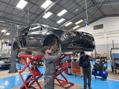 ����NC� ARA� S�K�M MERKEZݒN� H�ZMETE A�TI!�
