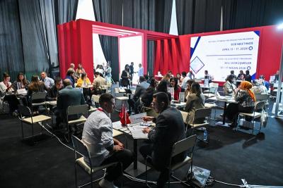 MARBLE TALKS�TA DO�AL TA�IN GELECE�� KONU�ULDU